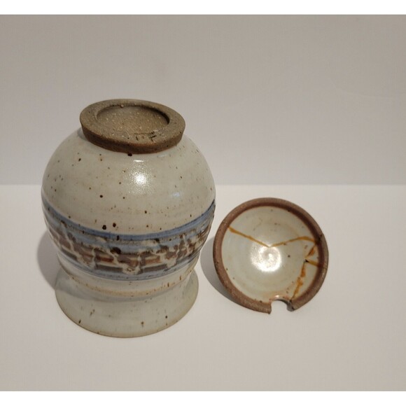 Vintage Studio Art Pottery Honey Jar Sugar Jar with Lid Artist Signed - Picture 13 of 15